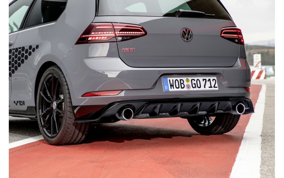 VW ゴルフGTI TCR 新型試乗】このクルマに“エコモード”はいらない…九島辰也 17枚目の写真・画像 | レスポンス（Response.jp）
