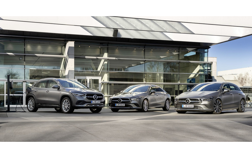 メルセデスベンツ Gla 新型と Cla 新型にphv設定 燃費は71 4km リットル 1枚目の写真 画像 レスポンス Response Jp メルセデスベンツ Gla 新型と Cla 新型にphv設定 燃費は71 4km リットル 1枚目の写真 画像 レスポンス Response Jp