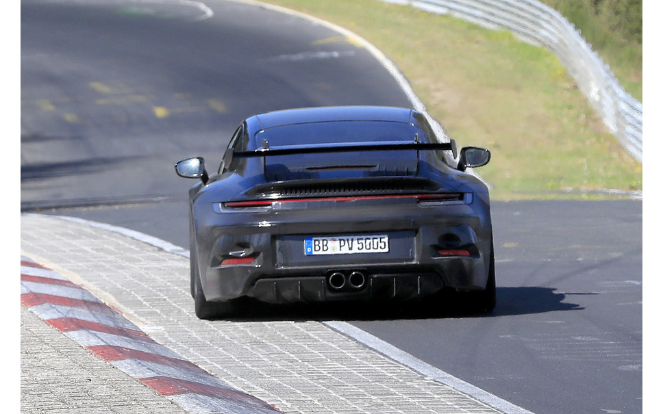 これが新ダックネックウィングだ 極上ポルシェ 911 Gt3 新型 ニュルに再び 11枚目の写真 画像 レスポンス Response Jp これが新ダックネックウィングだ 極上ポルシェ 911 Gt3 新型 ニュルに再び 11枚目の写真 画像 レスポンス Response Jp