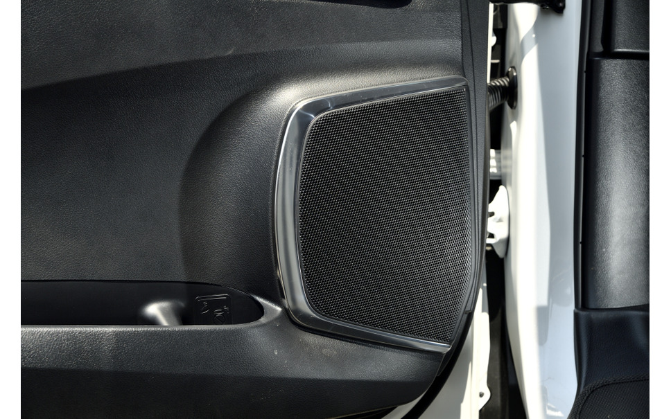 トヨタ車にカプラーオンで装着できるオーディオプロセッサー スピーカー登場 4枚目の写真 画像 レスポンス Response Jp
