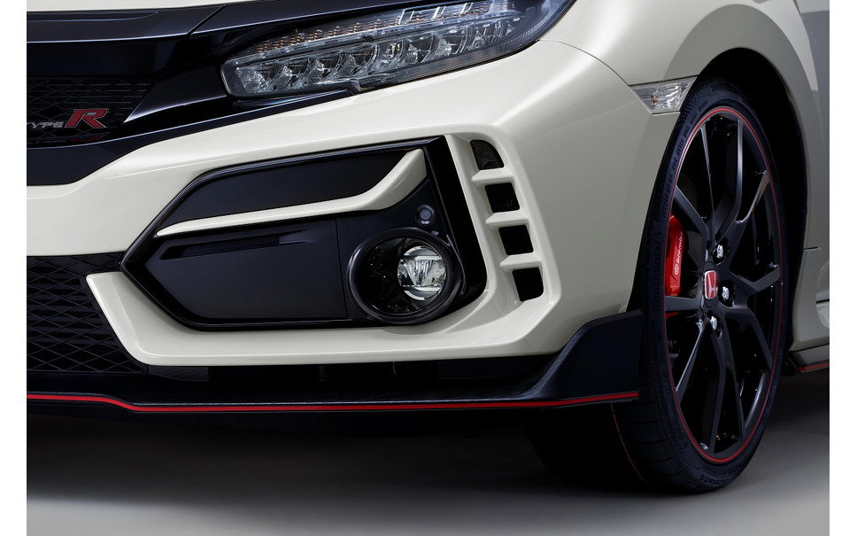 ホンダ シビックタイプr 改良新型 カーボン製フードエアインテークなど発売 ホンダアクセス 21枚目の写真 画像 レスポンス Response Jp ホンダ シビックタイプr 改良新型 カーボン製フードエアインテークなど発売 ホンダアクセス 21枚目の写真 画像 レスポンス Response Jp