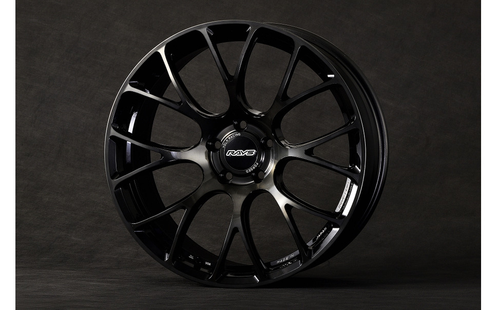 GR Garage 福岡空港にてRAYSフェアが初開催! VOLK RACINGの最新モデル