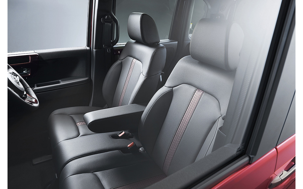 ホンダ N Box 内装の特徴は 使い勝手や室内空間の良さを徹底解説 カーナリズム