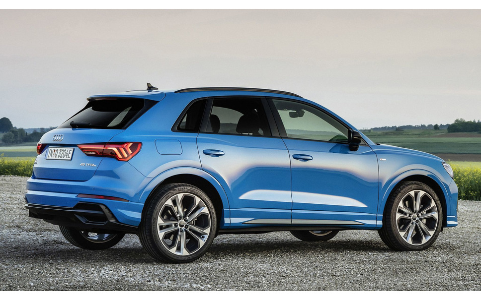 アウディ Q3 新型にphv 燃費は71 4km リットル 予約受注を21年1月欧州で開始 7枚目の写真 画像 レスポンス Response Jp アウディ Q3 新型にphv 燃費は71 4km リットル 予約受注を21年1月欧州で開始 7枚目の写真 画像 レスポンス Response Jp