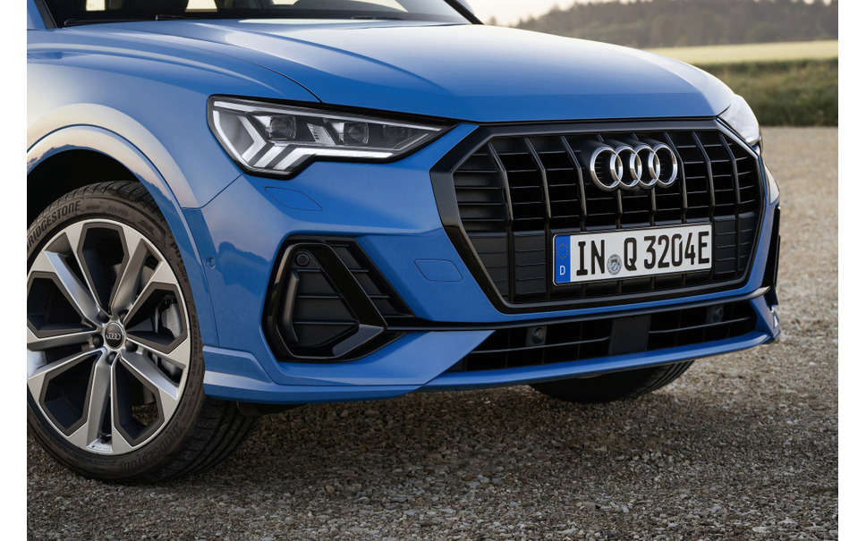 アウディ Q3 新型にphv 燃費は71 4km リットル 予約受注を21年1月欧州で開始 12枚目の写真 画像 レスポンス Response Jp アウディ Q3 新型にphv 燃費は71 4km リットル 予約受注を21年1月欧州で開始 12枚目の写真 画像 レスポンス Response Jp