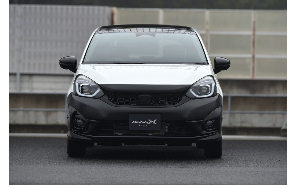 ホンダ フィット モデューロx プロトタイプ 試乗 独自のエアロバンパーで走りの質感が変わる 片岡英明 17枚目の写真 画像 レスポンス Response Jp ホンダ フィット モデューロx プロトタイプ 試乗 独自のエアロバンパーで走りの質感が変わる 片岡英明 17枚目の写真 画像 レスポンス Response Jp