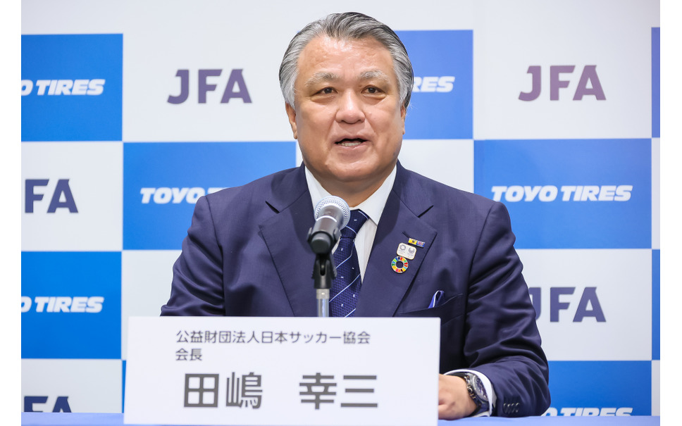 青 青 が熱い トーヨータイヤがサッカー日本代表をサポート どちらも足が重要 19枚目の写真 画像 レスポンス Response Jp