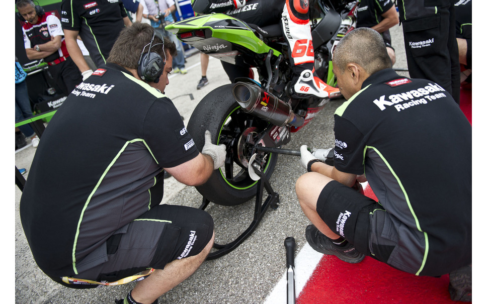 アクラポビッチ30周年 世界限定30本のzx 10r Rr用チタンマフラー発売 価格は45万8700円 21枚目の写真 画像 レスポンス Response Jp