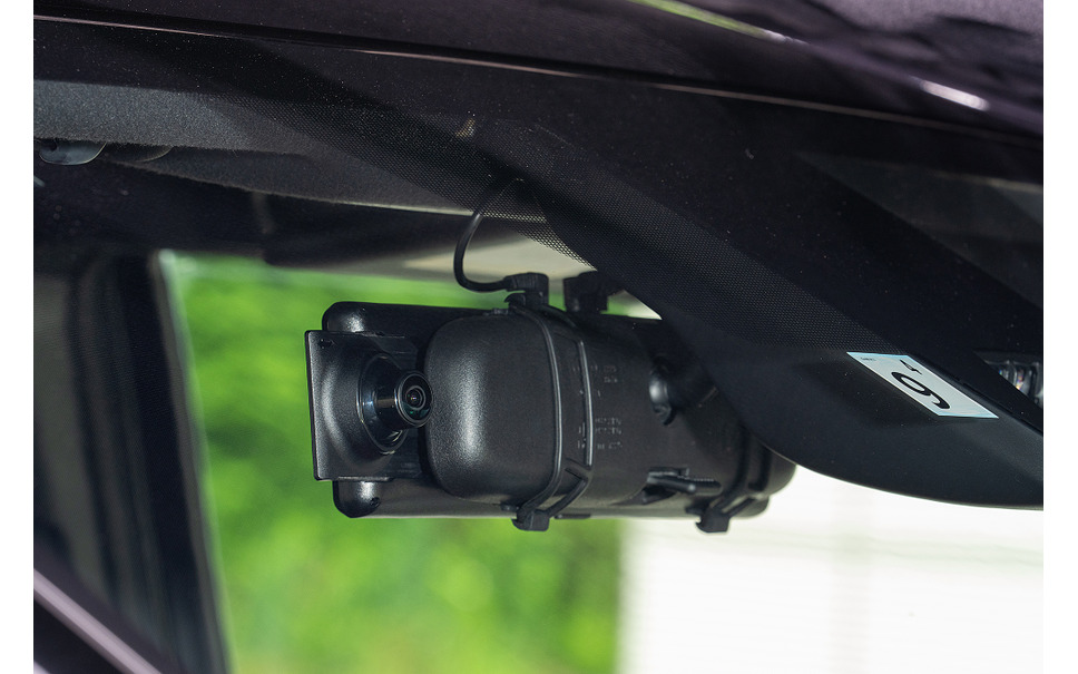スタイリッシュで高機能デジタルルームミラー型ドライブレコーダー登場 Kenwood Drv Em4700 8枚目の写真 画像 レスポンス Response Jp