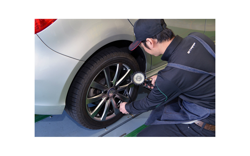 タイヤ交換はどこが安い 交換時期や値段 意外と簡単な交換の方法までを解説 カーナリズム