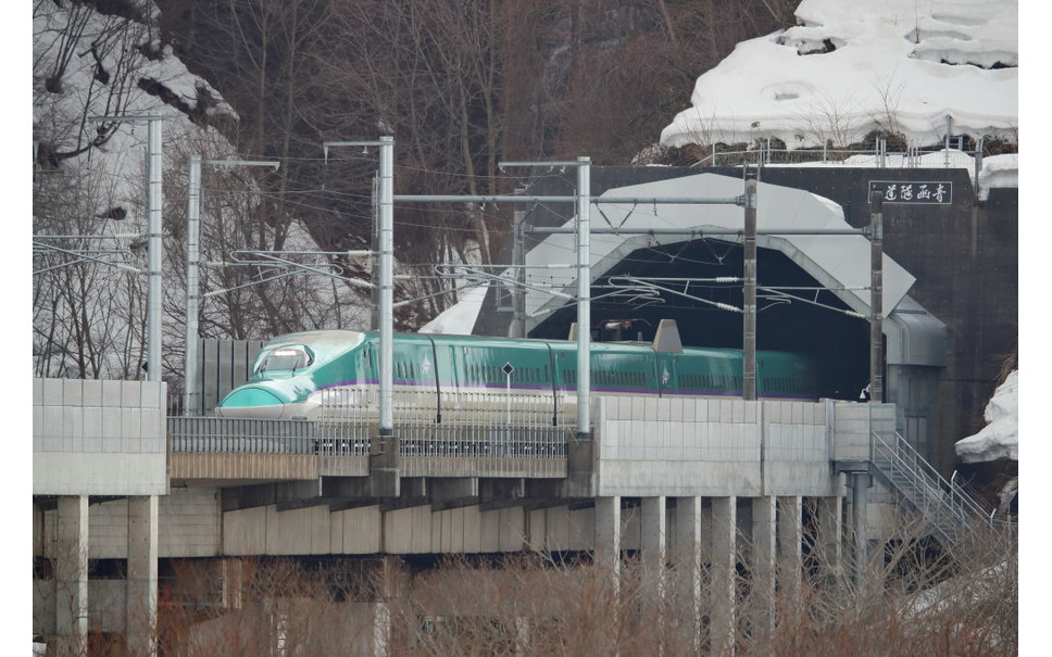 【鉄道】北海道新幹線初、シカが線路に侵入　始発から運行見合せが続く