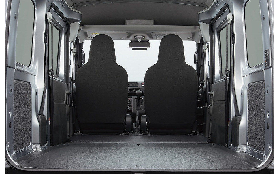 ダイハツ ハイゼットカーゴ 新型 17年ぶりのフルモデルチェンジ 効率 極めた 活力カーゴ 28枚目の写真 画像 レスポンス Response Jp ダイハツ ハイゼットカーゴ 新型 17年ぶりのフルモデルチェンジ 効率 極めた 活力カーゴ 28枚目の写真 画像 レスポンス Response Jp