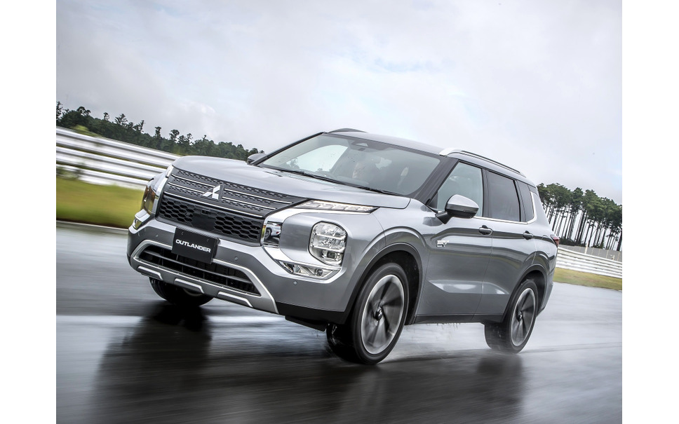 三菱 アウトランダーphev 新型 横浜ゴムの ジオランダーx Cv を新車装着 2枚目の写真 画像 レスポンス Response Jp