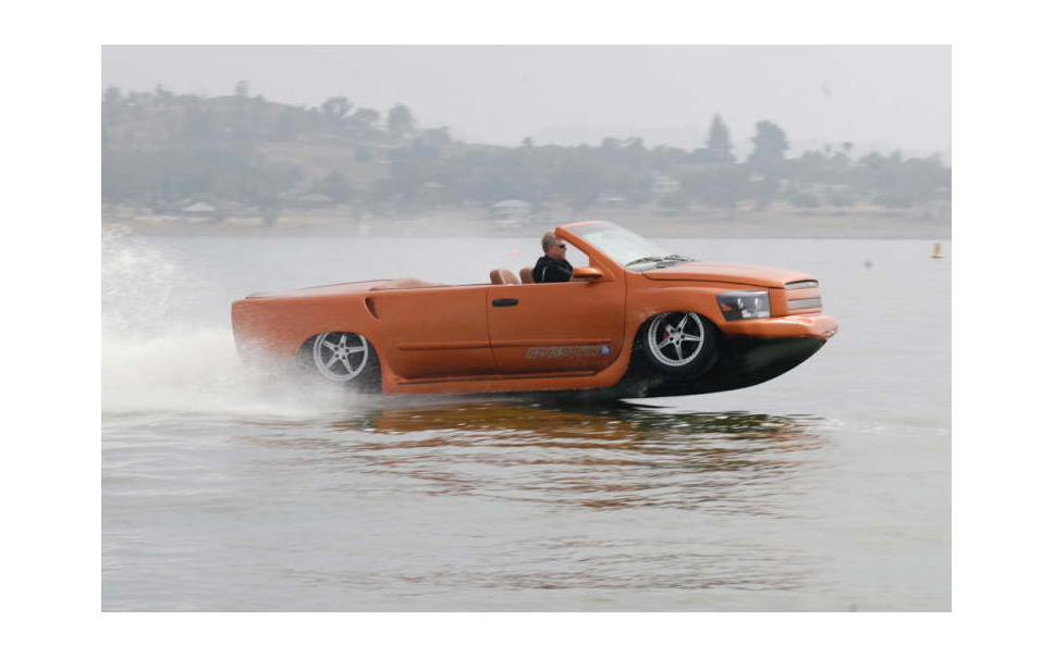 世界最速の水陸両用車 コルベット のエンジンで登場 1枚目の写真 画像 レスポンス Response Jp