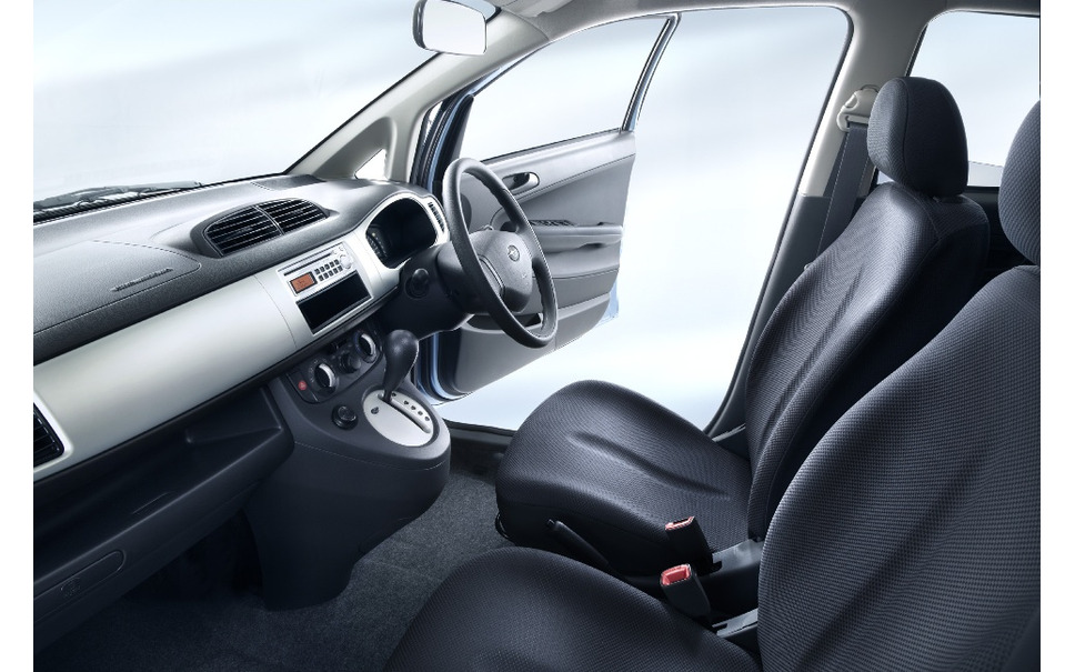 スバル R2 にブラック内装 快適装備充実の特別仕様 1枚目の写真 画像 レスポンス Response Jp スバル R2 にブラック内装 快適装備充実の特別仕様 1枚目の写真 画像 レスポンス Response Jp