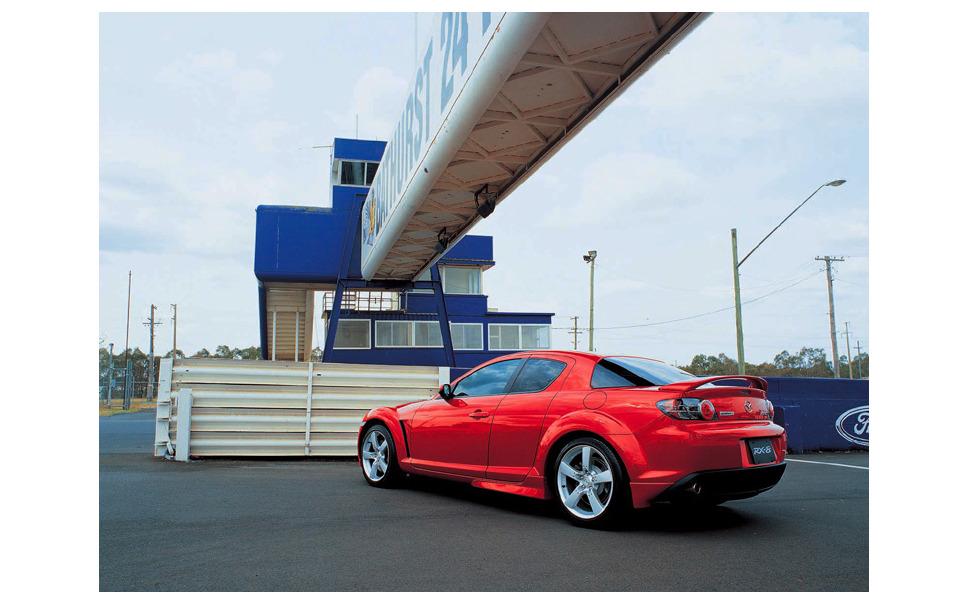 マツダ Rx 8 発表 ロータリーだ 4ドア 4シーターだ スポーツだ 2枚目の写真 画像 レスポンス Response Jp