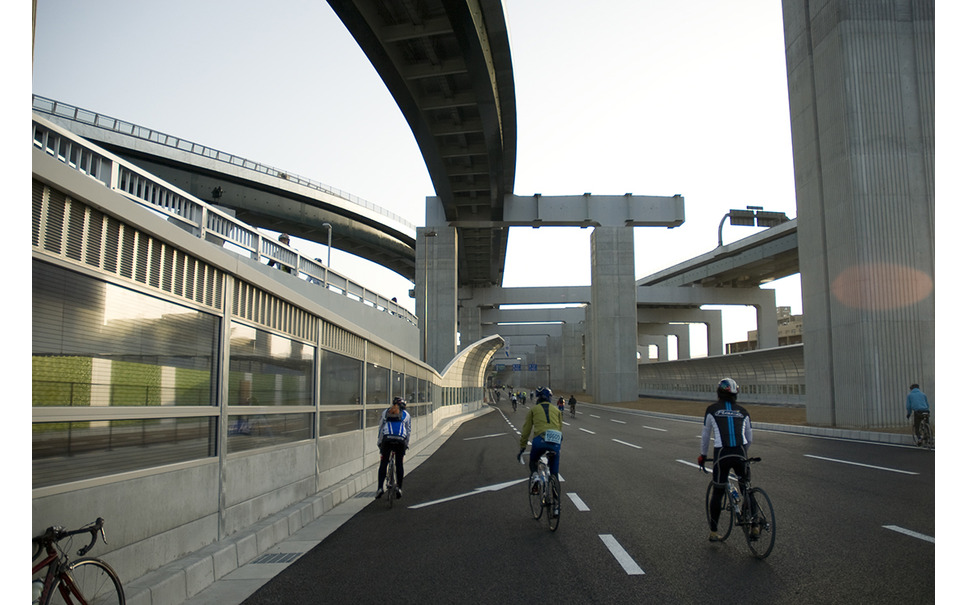 OSAKA ゆめライド】第二京阪を自転車で疾走! 前例のない高速道路上