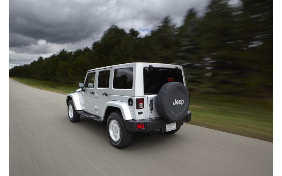 パリモーターショー10 ジープ ラングラー に新ディーゼル 燃費13 向上 2枚目の写真 画像 レスポンス Response Jp パリモーターショー10 ジープ ラングラー に新ディーゼル 燃費13 向上 2枚目の写真 画像 レスポンス Response Jp