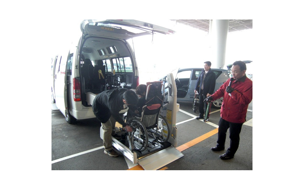福祉車両開発の取り組み 個人の移動手段として 7枚目の写真 画像 レスポンス Response Jp 福祉車両開発の取り組み 個人の移動手段として 7枚目の写真 画像 レスポンス Response Jp