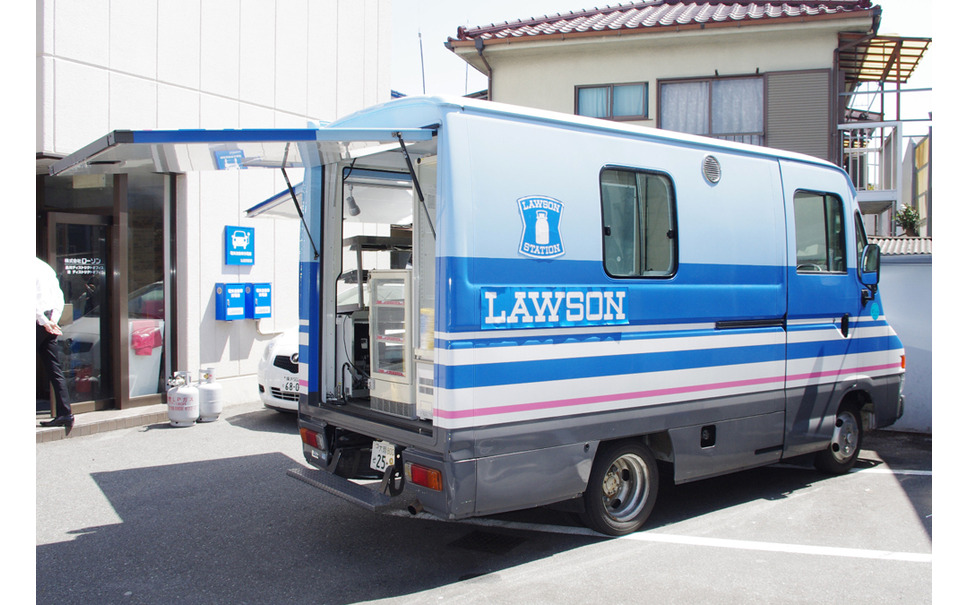 できたての揚げ物を被災地に ローソン 移動販売車を東北へ 8枚目の写真 画像 レスポンス Response Jp できたての揚げ物を被災地に ローソン 移動販売車を東北へ 8枚目の写真 画像 レスポンス Response Jp