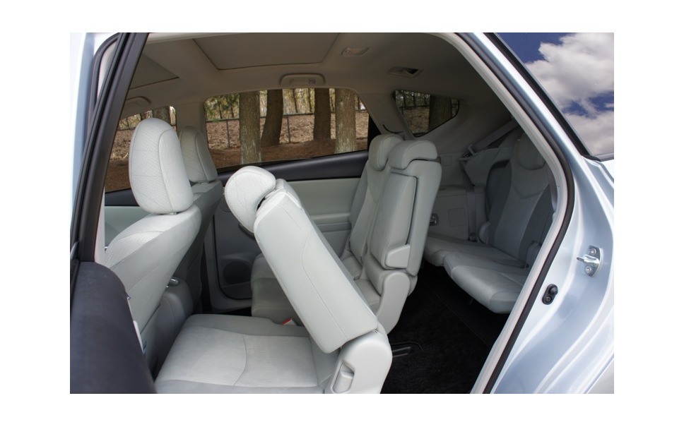 トヨタ プリウスa 発表 リチウム電池を採用した3列シート車 写真蔵 19枚目の写真 画像 レスポンス Response Jp トヨタ プリウスa 発表 リチウム電池を採用した3列シート車 写真蔵 19枚目の写真 画像 レスポンス Response Jp