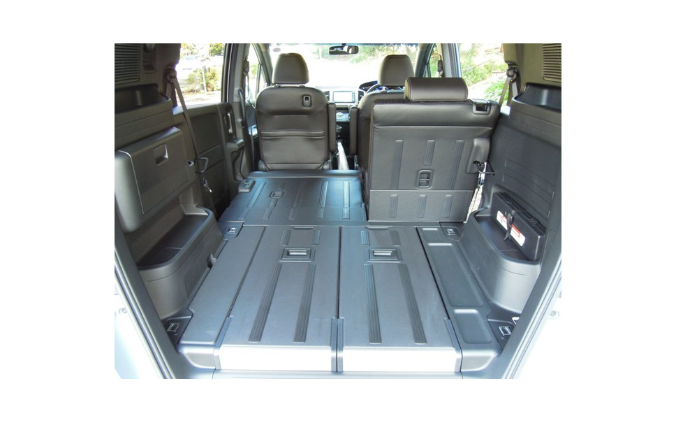 ホンダ フリードスパイクhv 試乗 愛犬とドライブするのに最高の可能性搭載コンパクト 青山尚暉 13枚目の写真 画像 レスポンス Response Jp ホンダ フリードスパイクhv 試乗 愛犬とドライブするのに最高の可能性搭載コンパクト 青山尚暉 13枚目の写真 画像 レスポンス Response Jp