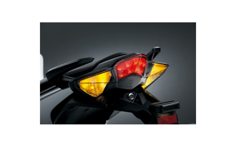 ホンダ Vfr1200f シリーズをマイナーチェンジ トラクションコントロールなどを追加 9枚目の写真 画像 レスポンス Response Jp