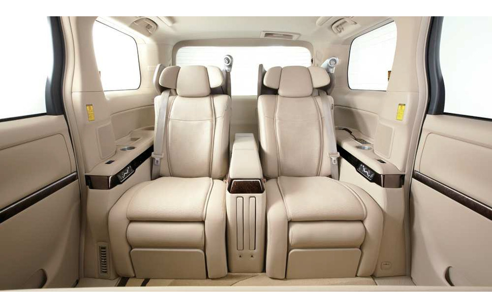 特集 クルマと震災 12 トヨタ エスティマハイブリッド の有効性 アルファード や ヴェルファイア に1500wコンセントがついていない理由 9枚目の写真 画像 レスポンス Response Jp