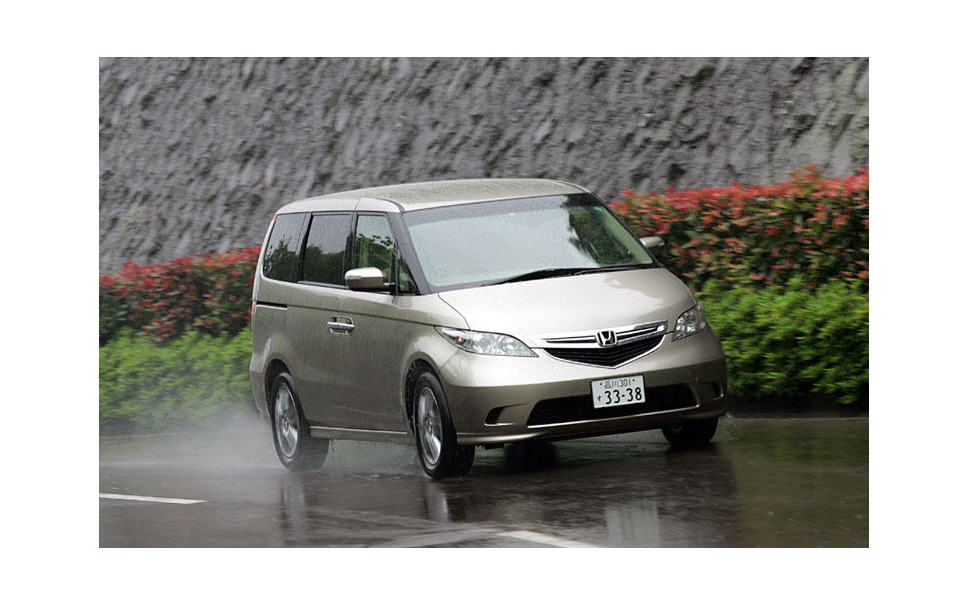 インプレ 04 津々見友彦 ホンダ エリシオン 迫力よりも品のよさで勝負するlクラスミニバン 1枚目の写真 画像 レスポンス Response Jp