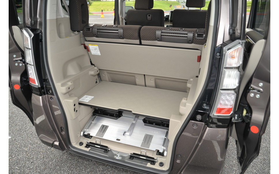 ホンダ N Box 用後付け車いすキットを発売 11枚目の写真 画像 レスポンス Response Jp ホンダ N Box 用後付け車いすキットを発売 11枚目の写真 画像 レスポンス Response Jp