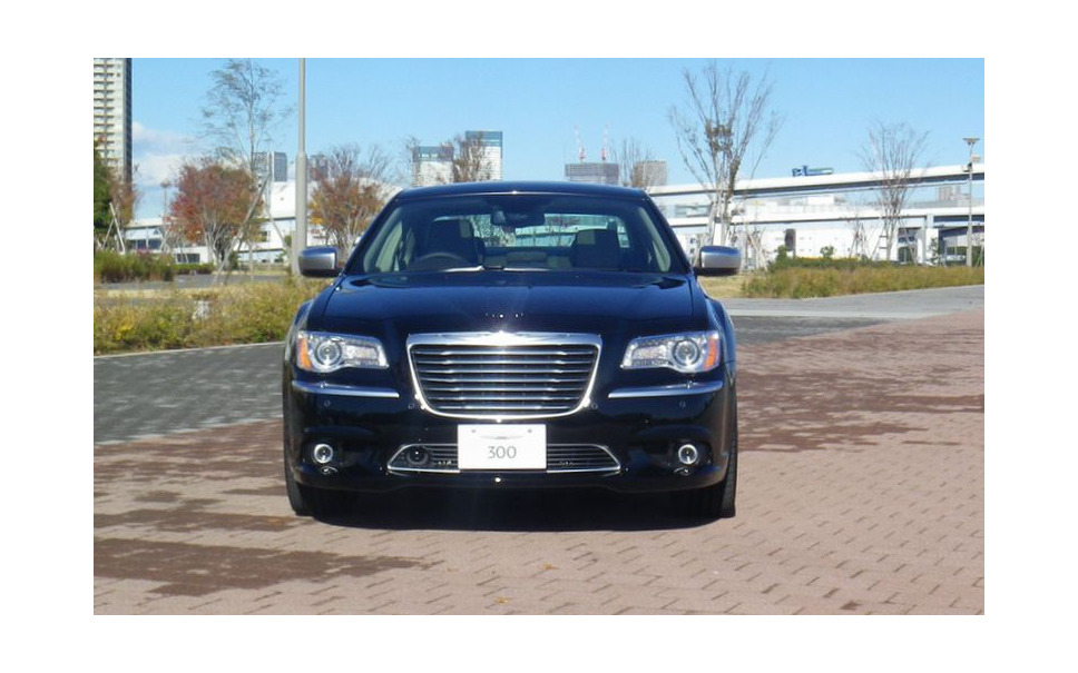 クライスラー 300 試乗 高級車らしさを感じさせるインテリア回り 松下宏 3枚目の写真 画像 レスポンス Response Jp