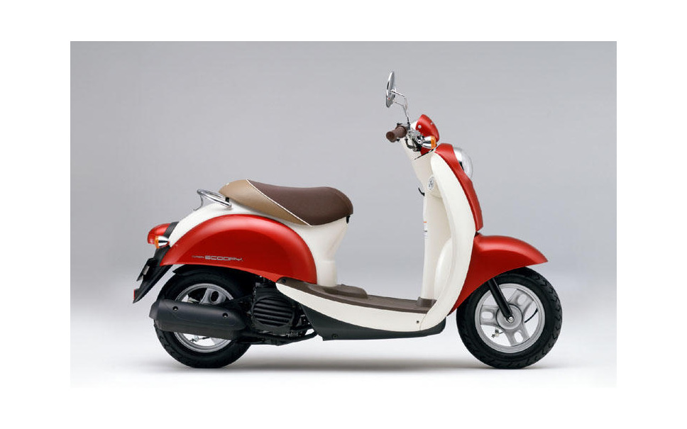 ホンダ クレアスクーピー にカラー変更 限定車 2枚目の写真 画像 レスポンス Response Jp