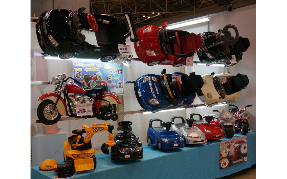 東京おもちゃショー13 大人にも響く 電動バッテリーカー 乗り物玩具の老舗 ミズタニ 1枚目の写真 画像 レスポンス Response Jp 東京おもちゃショー13 大人にも響く 電動バッテリーカー 乗り物玩具の老舗 ミズタニ 1枚目の写真 画像 レスポンス Response Jp