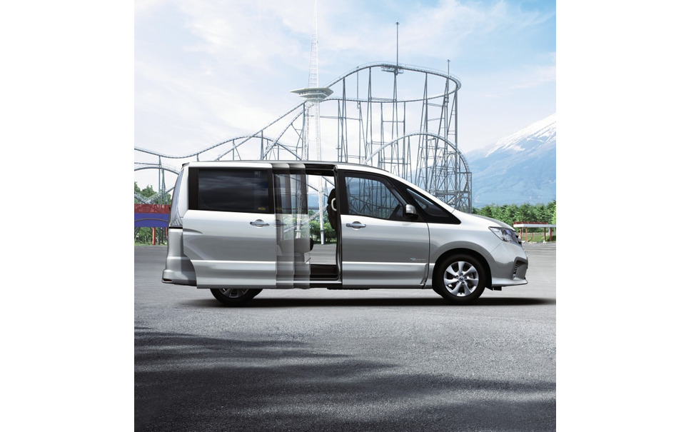 日産 セレナ に特別仕様車2モデル 両側オートスライドドアなどを標準装備 5枚目の写真 画像 レスポンス Response Jp 日産 セレナ に特別仕様車2モデル 両側オートスライドドアなどを標準装備 5枚目の写真 画像 レスポンス Response Jp