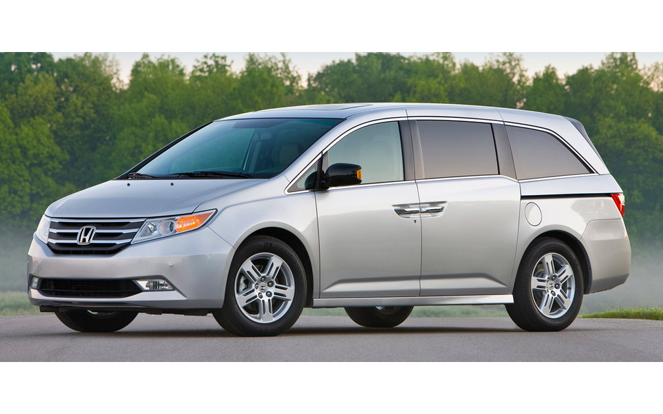 ホンダ オデッセイ 米国でサービスキャンペーン エンブレムの場所が違う 2枚目の写真 画像 レスポンス Response Jp ホンダ オデッセイ 米国でサービスキャンペーン エンブレムの場所が違う 2枚目の写真 画像 レスポンス Response Jp