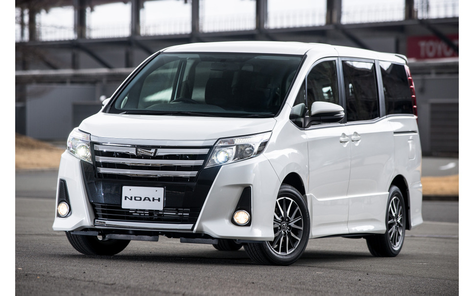 7人乗りが8人乗りと比べて人気な理由は 7人乗りのおすすめ車種もご紹介 カーナリズム 7人乗りが8人乗りと比べて人気な理由は 7人乗りのおすすめ車種もご紹介 カーナリズム