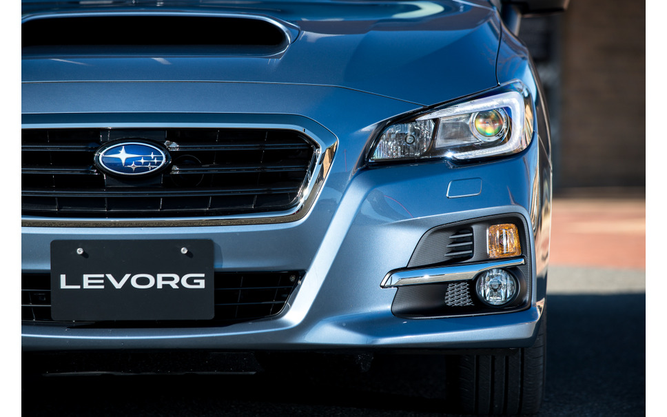 スバル レヴォーグ プロトタイプ 試乗 5人掛かりで背中を押される加速感 竹岡圭 15枚目の写真 画像 レスポンス Response Jp