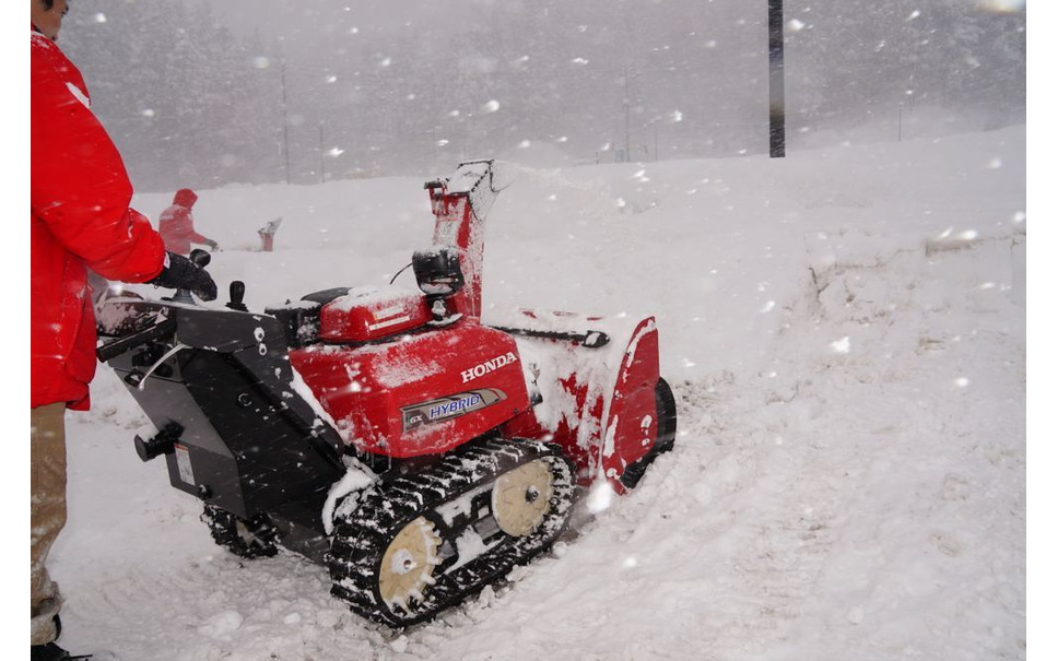 ホンダのハイブリッド除雪機の性能体験 動画 3枚目の写真 画像 レスポンス Response Jp