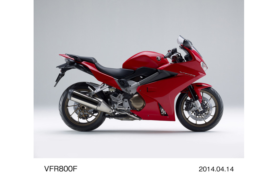 ホンダ Vfr800f 試乗 復活のオールラウンダー 和歌山利宏 4枚目の写真 画像 レスポンス Response Jp