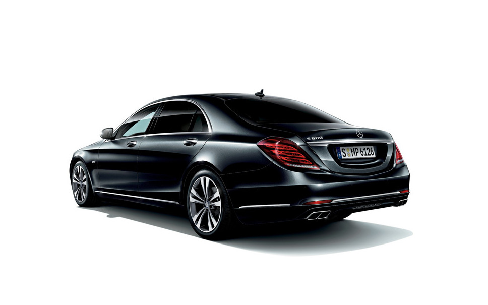 メルセデスベンツ 新開発v12エンジン搭載の S600ロング 追加 530ps 2枚目の写真 画像 レスポンス Response Jp メルセデスベンツ 新開発v12エンジン搭載の S600ロング 追加 530ps 2枚目の写真 画像 レスポンス Response Jp