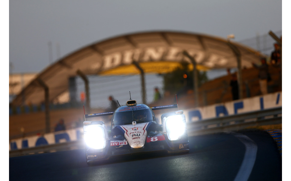 ルマン24時間 14 トヨタ Ts040ハイブリッド 7号車 リタイアの原因は電気系統のトラブル 4枚目の写真 画像 レスポンス Response Jp ルマン24時間 14 トヨタ Ts040ハイブリッド 7号車 リタイアの原因は電気系統のトラブル 4枚目の写真 画像 レスポンス Response Jp