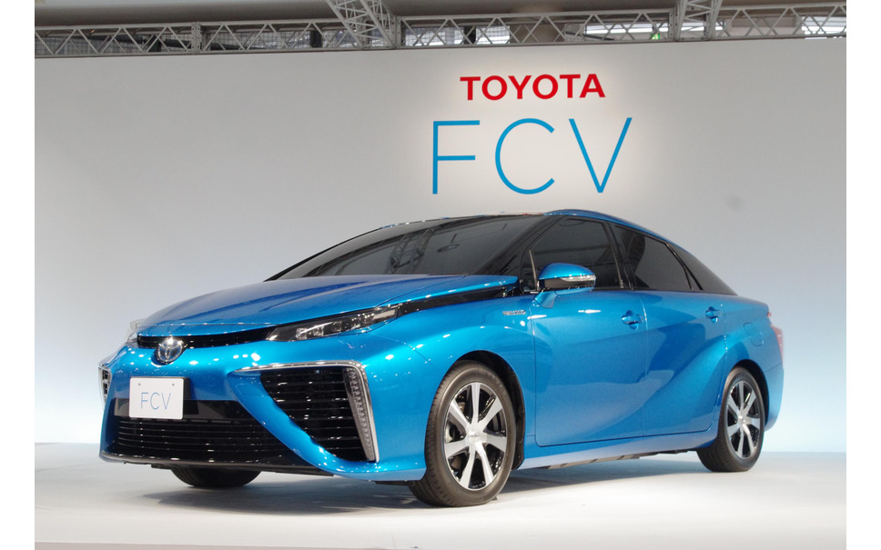 トヨタ Fcvセダン 発表 市販燃料電池車 700万円で14年度内に発売 1枚目の写真 画像 レスポンス Response Jp