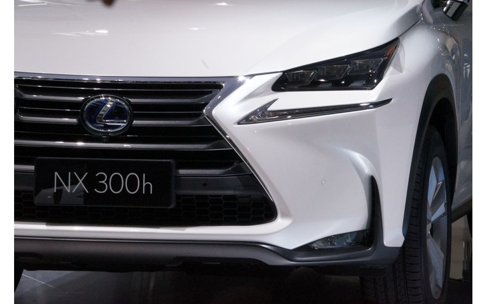 レクサス Nx 発表直前 ハイブリッドモデルの300h カタログ燃費が明らかに 9枚目の写真 画像 レスポンス Response Jp レクサス Nx 発表直前 ハイブリッドモデルの300h カタログ燃費が明らかに 9枚目の写真 画像 レスポンス Response Jp