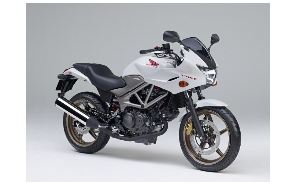 ホンダ 250ccスポーツ Vtr を一部改良 ローダウンモデルも新設定 3枚目の写真 画像 レスポンス Response Jp