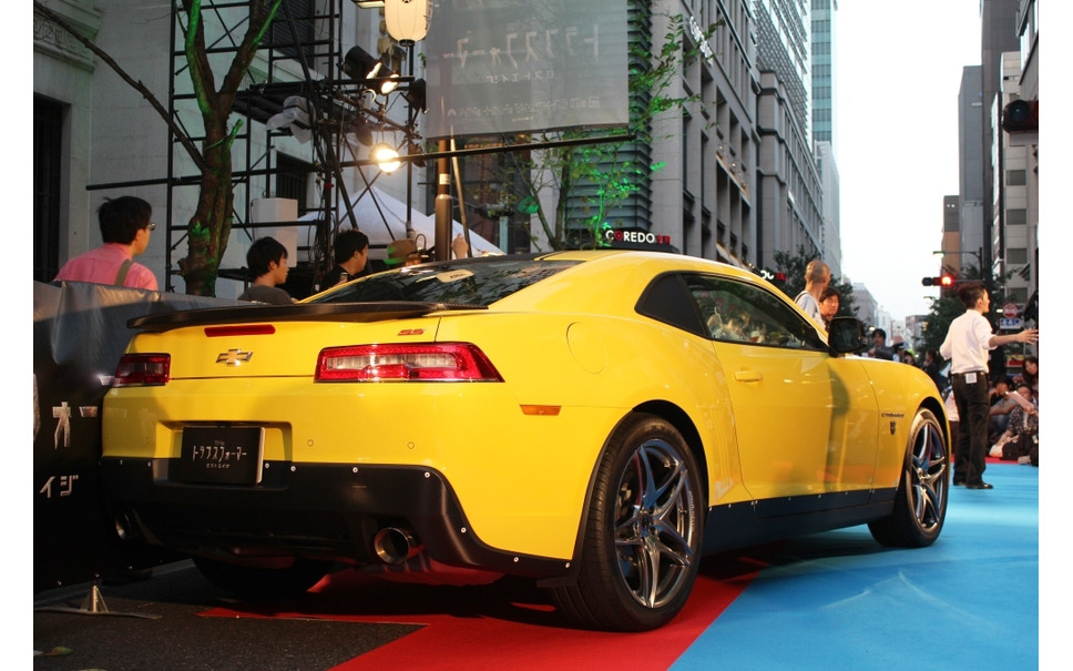 映画 トランスフォーマー ロストエイジ 日本公開 ニコラ ベルツやバンブルビーが日本橋に 11枚目の写真 画像 レスポンス Response Jp