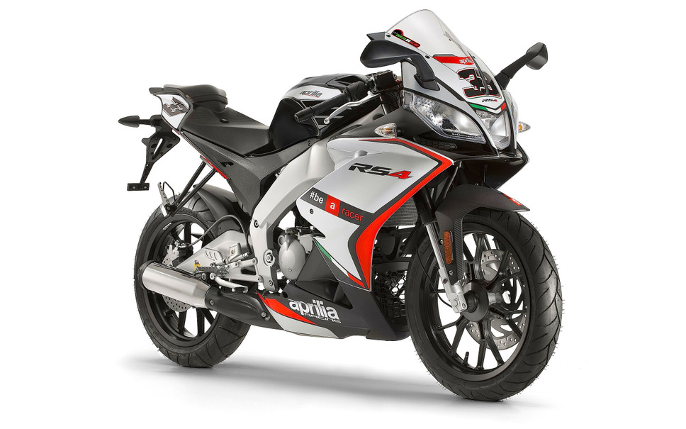 アプリリア Rs4 50 Sbk 日本発表 原付免許で乗れるミニレプリカ 1枚目の写真 画像 レスポンス Response Jp アプリリア Rs4 50 Sbk 日本発表 原付免許で乗れるミニレプリカ 1枚目の写真 画像 レスポンス Response Jp
