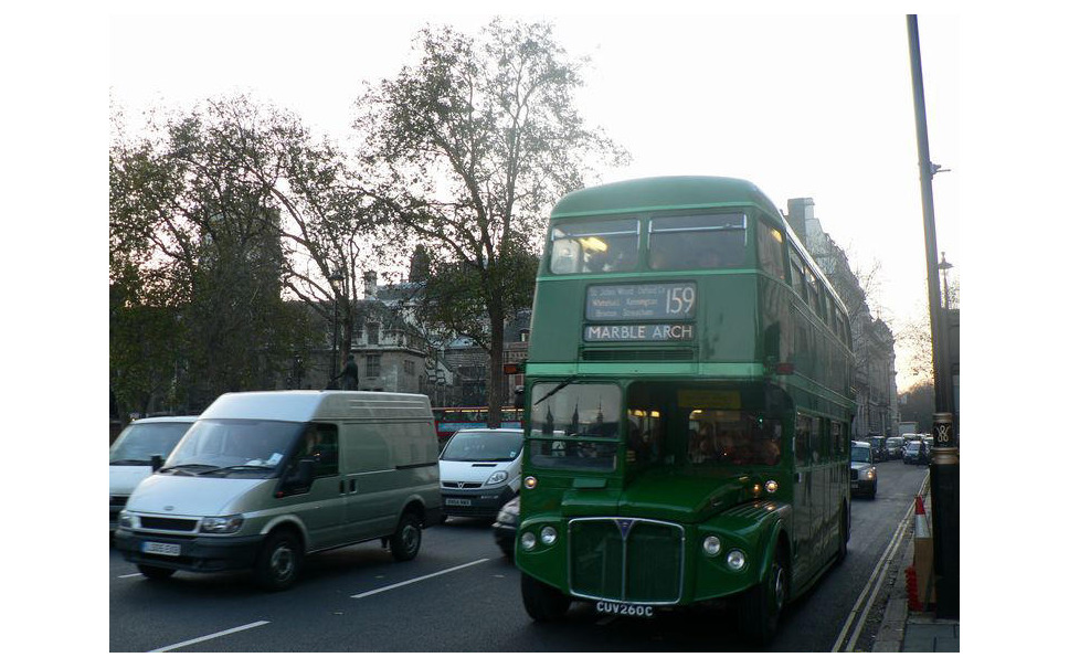 ロンドンの2階建てバス ルートマスターが一般路線から引退 4枚目の写真 画像 レスポンス Response Jp