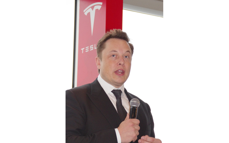 テスラ モデルs 日本納車開始 イーロン マスクceo 燃料電池に行くべきではない 2枚目の写真 画像 レスポンス Response Jp テスラ モデルs 日本納車開始 イーロン マスクceo 燃料電池に行くべきではない 2枚目の写真 画像 レスポンス Response Jp