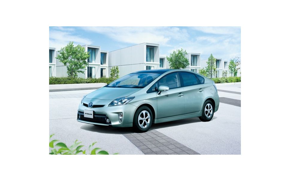 新車登録ランキング アクア が2年連続トップを達成 14年車名別 3枚目の写真 画像 レスポンス Response Jp