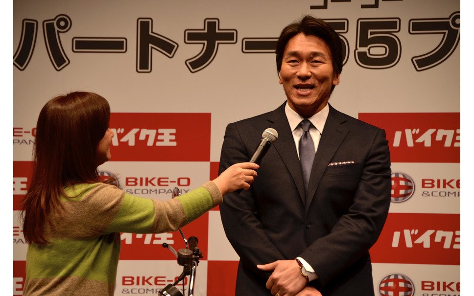 バイク王の新cmに松井秀喜氏 バイクライフパートナー55プロジェクト発足 3枚目の写真 画像 レスポンス Response Jp バイク王の新cmに松井秀喜氏 バイクライフパートナー55プロジェクト発足 3枚目の写真 画像 レスポンス Response Jp